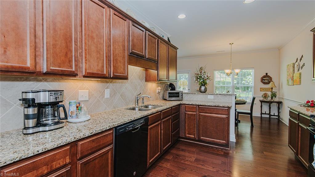 605 Compton Court Graham, NC 27253 - Photo 6 of 46 Gallery Image 6