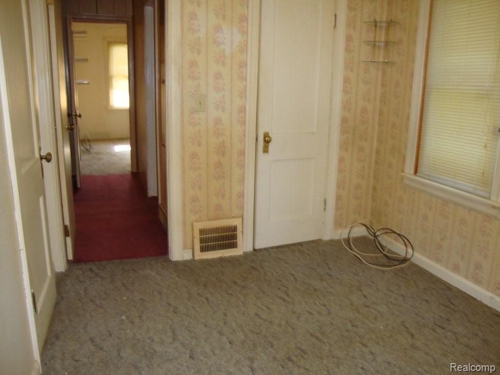 1255 South Graham Road Flint, MI 48532 - Photo 15 of 17