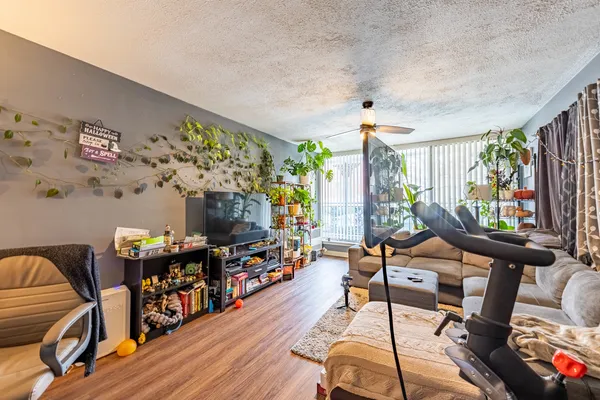 $164,900 | 1008 Washington Boulevard, Unit 5, Oak Park, IL 60302