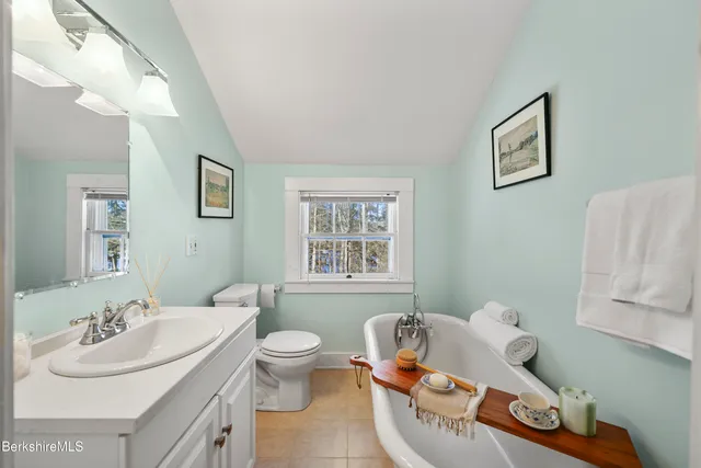 $1,395,000 | 20 Sheffield-Egremont Road, Great Barrington, MA 01230