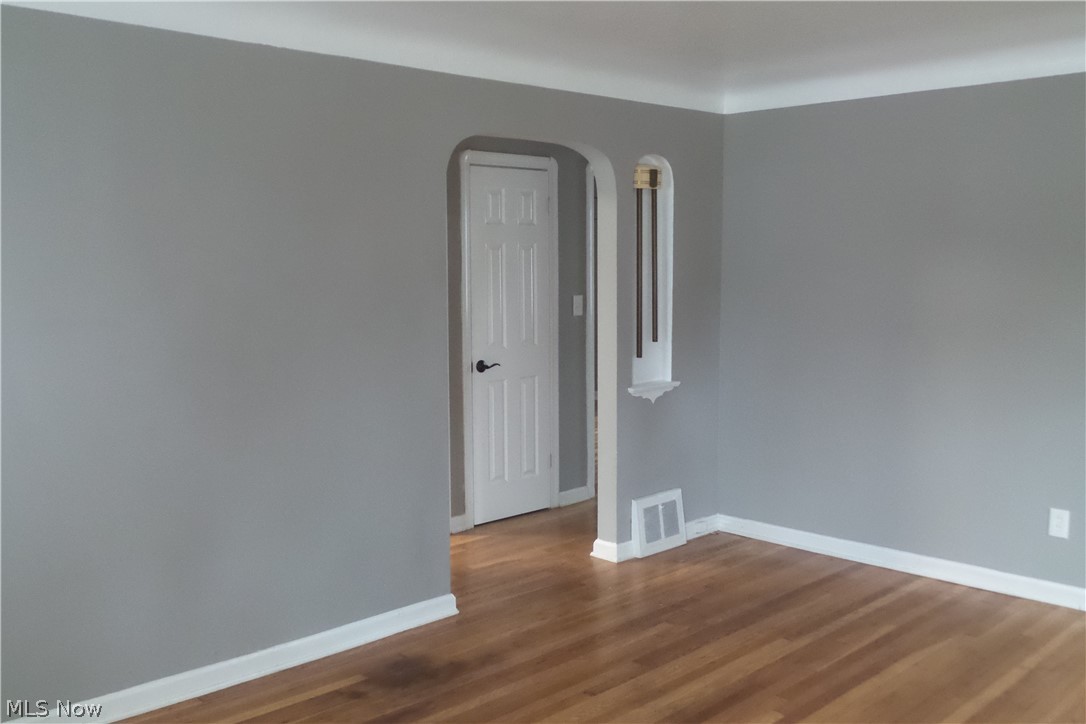 1512 Maplegrove Road South Euclid, OH 44121 - Photo 7 of 16
