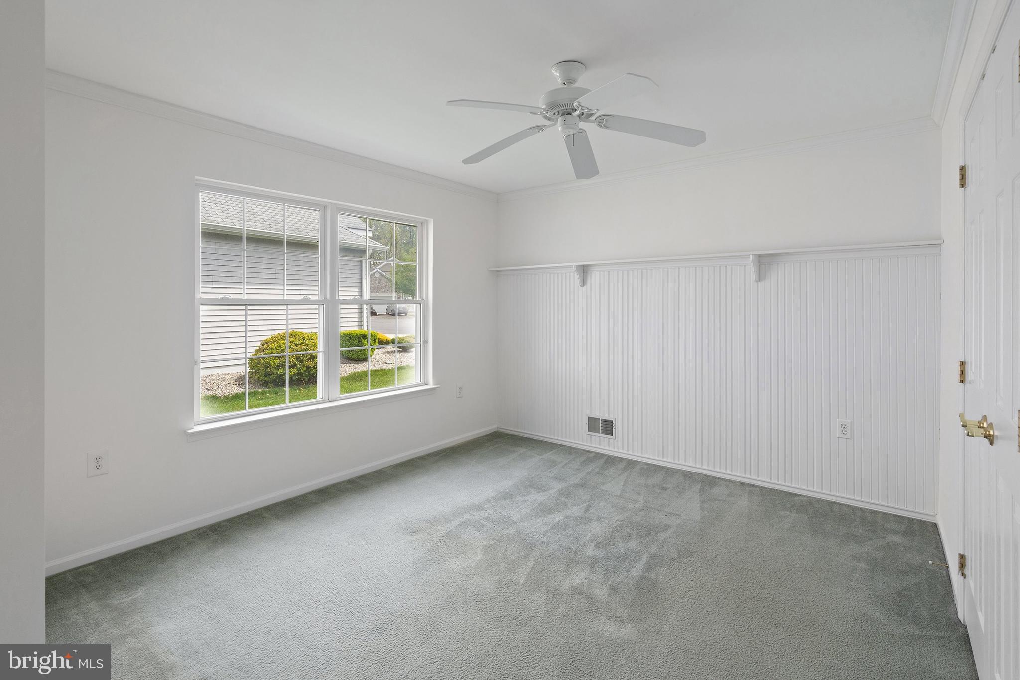 12 Rye Court Jackson, NJ 08527 - Photo 19 of 32 an empty room with windows and closet