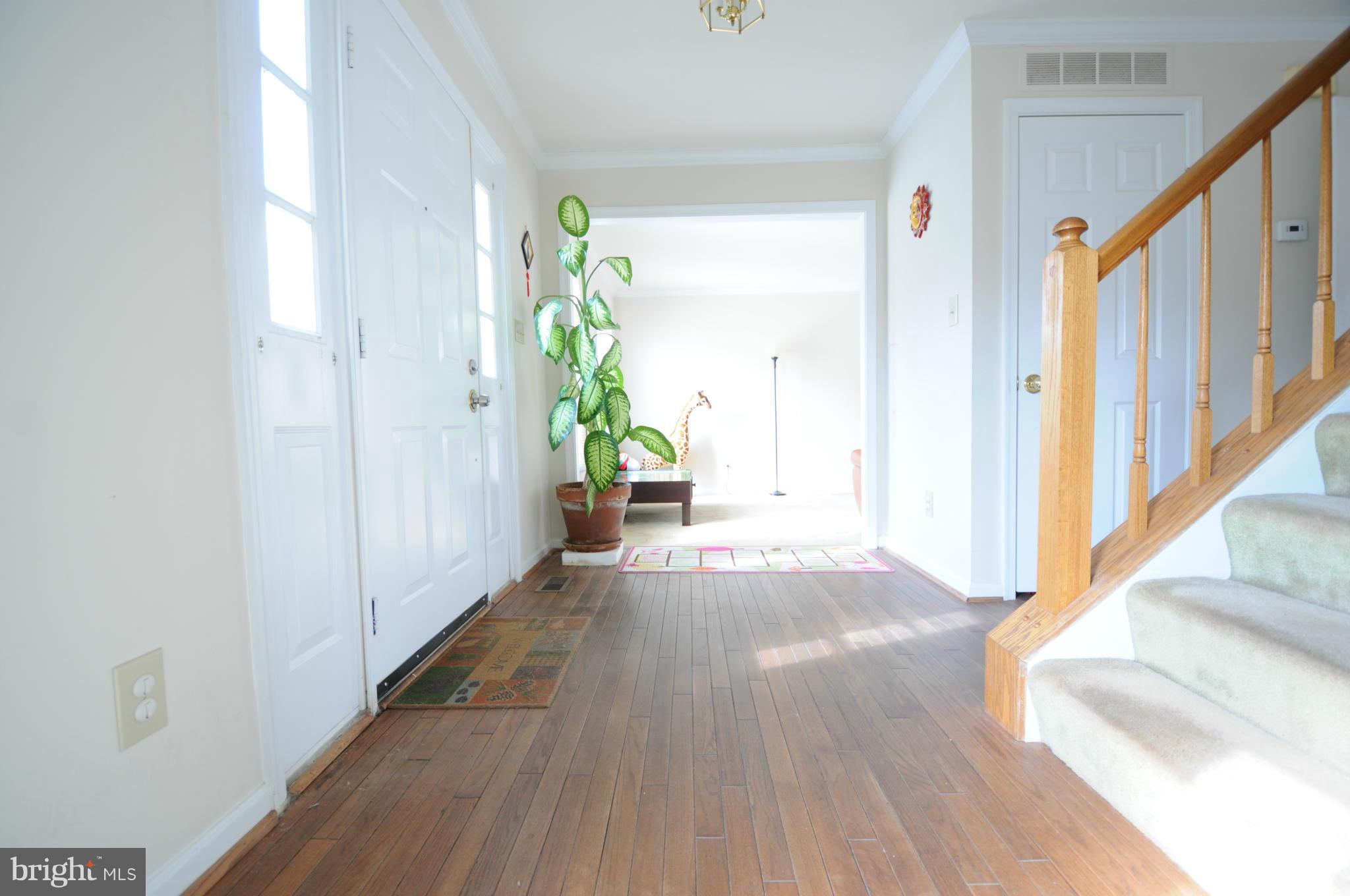 18909 Falling Star Road Germantown, MD 20874 - Photo 2 of 28 Interior (General)