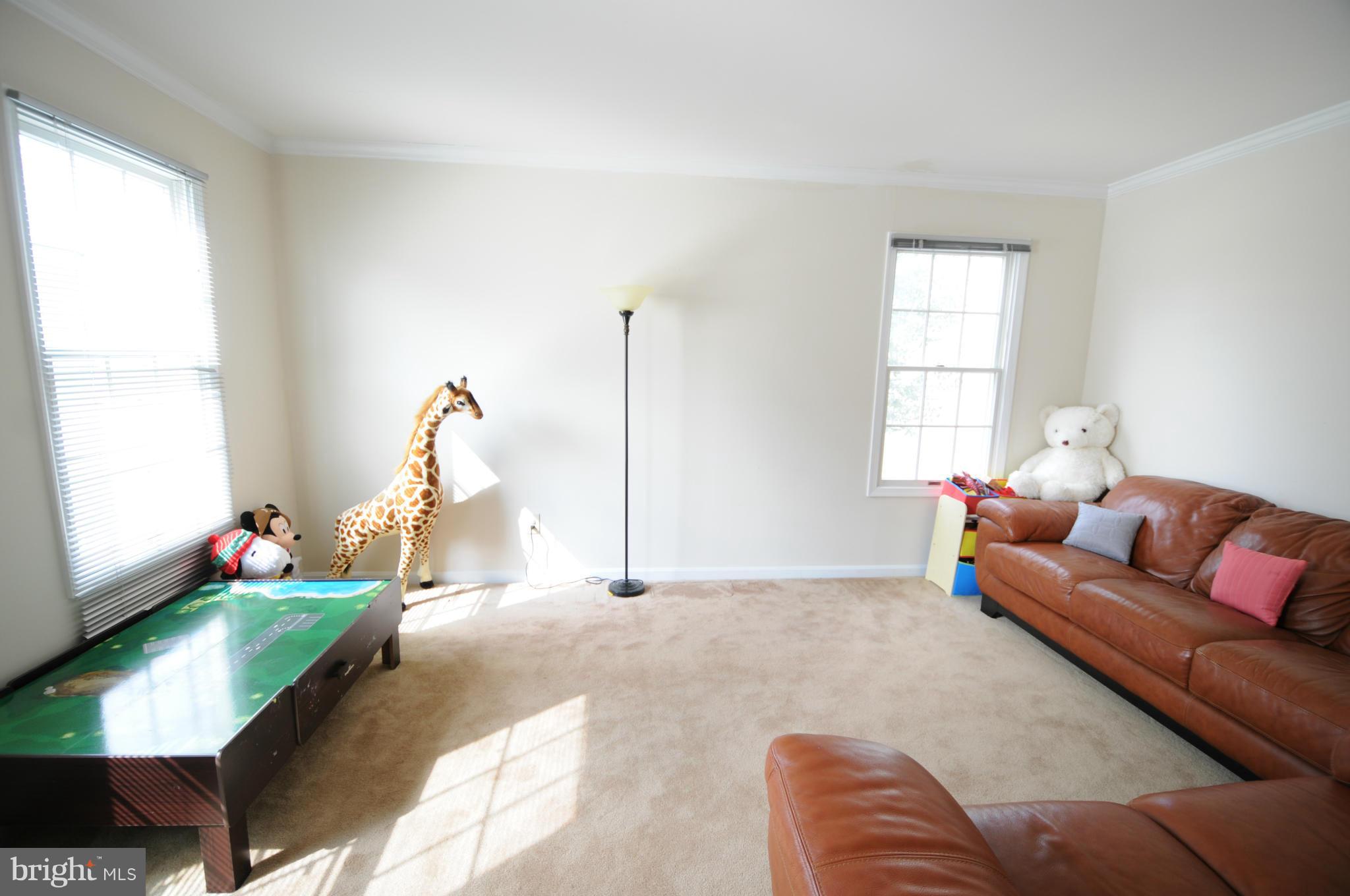 18909 Falling Star Road Germantown, MD 20874 - Photo 11 of 28 Family Room