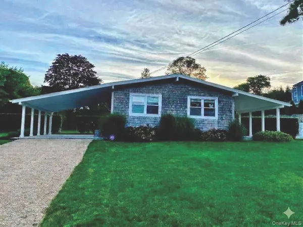 $1,195,000 | 8 Romana Drive, Hampton Bays, NY 11946
