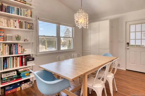 $1,195,000 | 8 Romana Drive, Hampton Bays, NY 11946