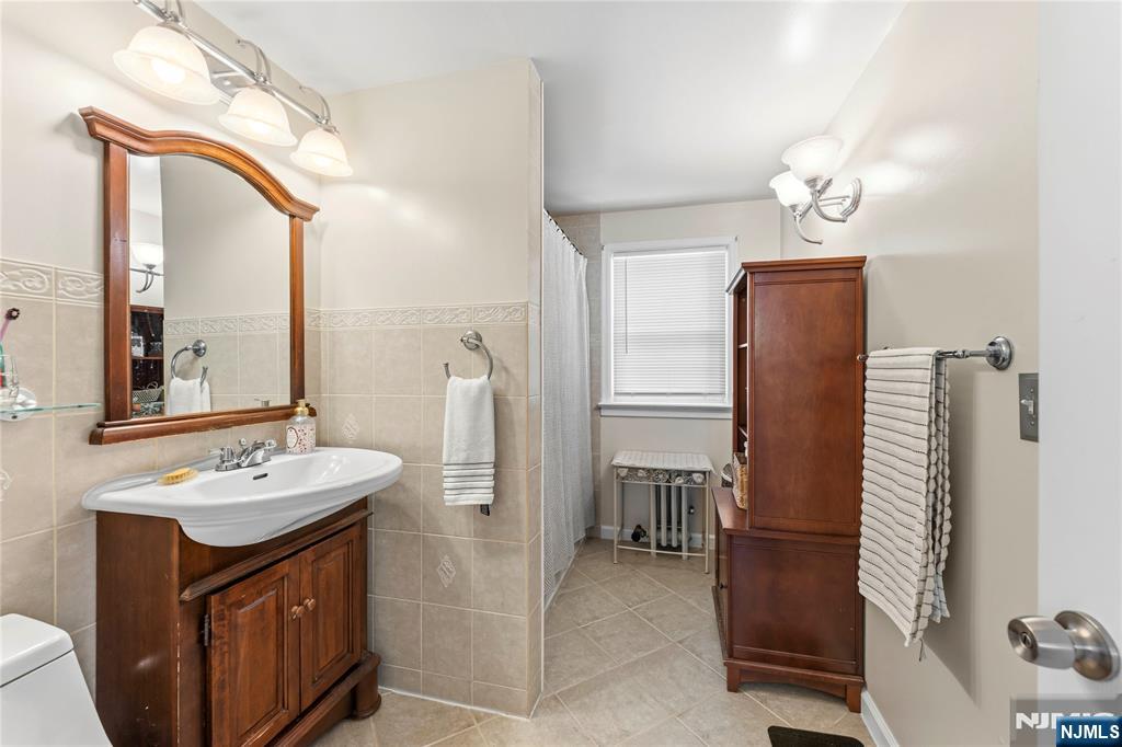24 Robertson Road West Orange, NJ 07052 - Photo 15 of 27