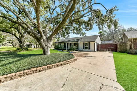 $365,000 | 9623 Val Verde Street, Houston, TX 77063