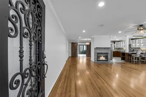 $365,000 | 9623 Val Verde Street, Houston, TX 77063