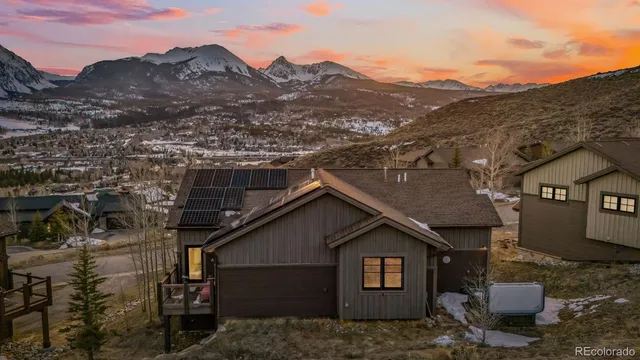 a house view with a outdoor space