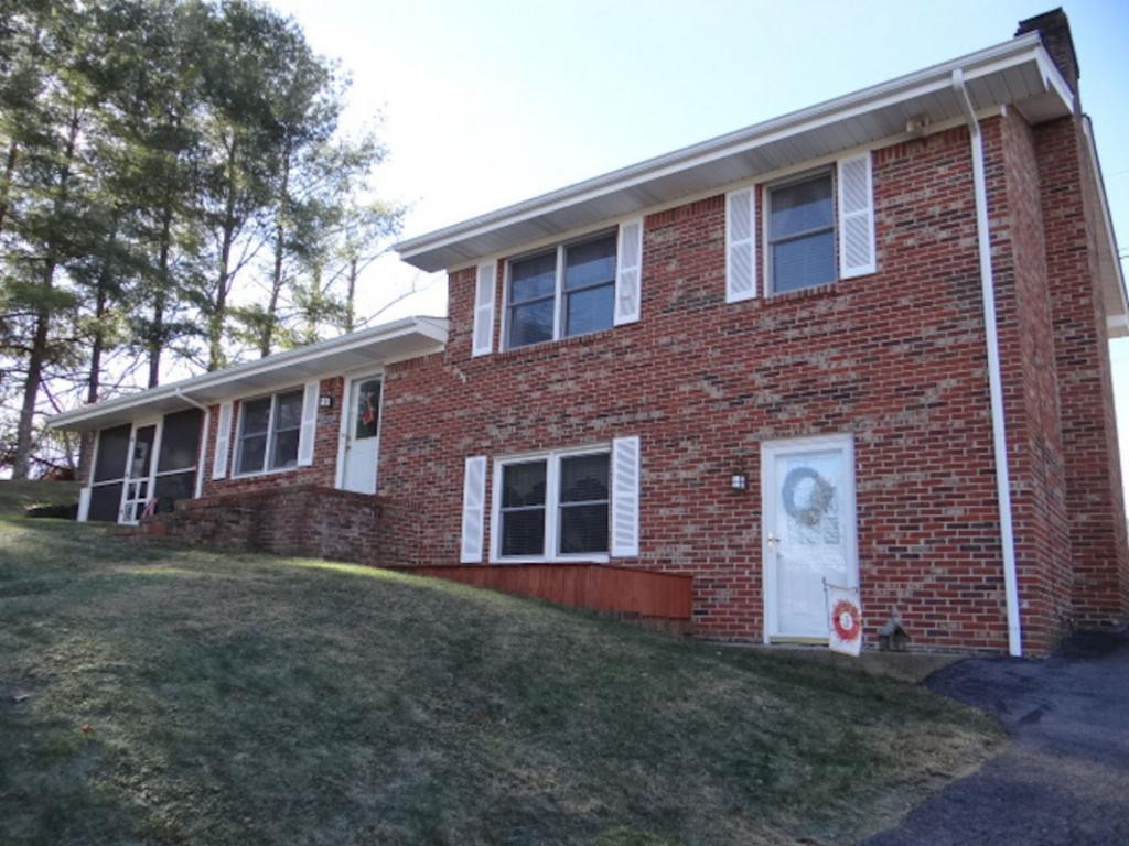 18492 Everett Hagy Road Abingdon, VA 24210 - Photo 1 of 27 Photo 1
