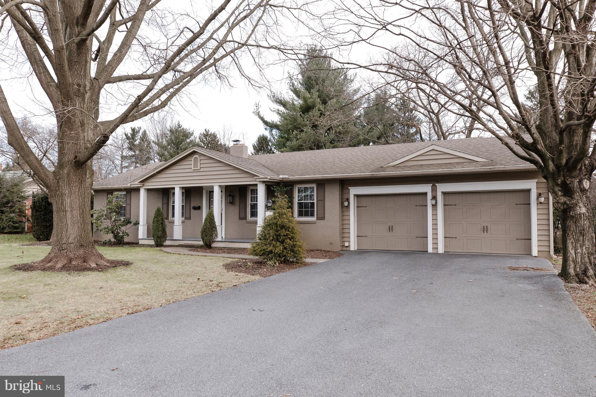 637 South Spruce Street Lititz, PA 17543 - Photo 2 of 41 Gallery Image 2