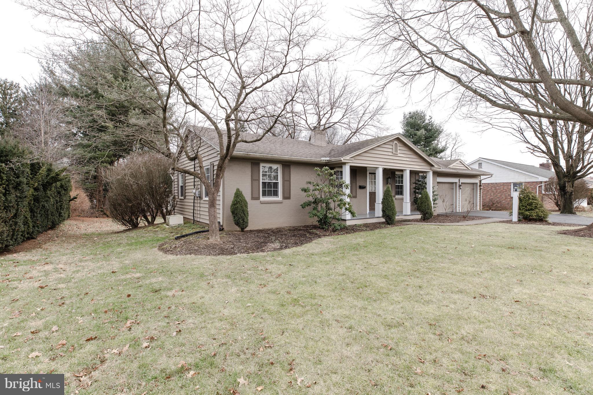 637 South Spruce Street Lititz, PA 17543 - Photo 3 of 41 Gallery Image 3