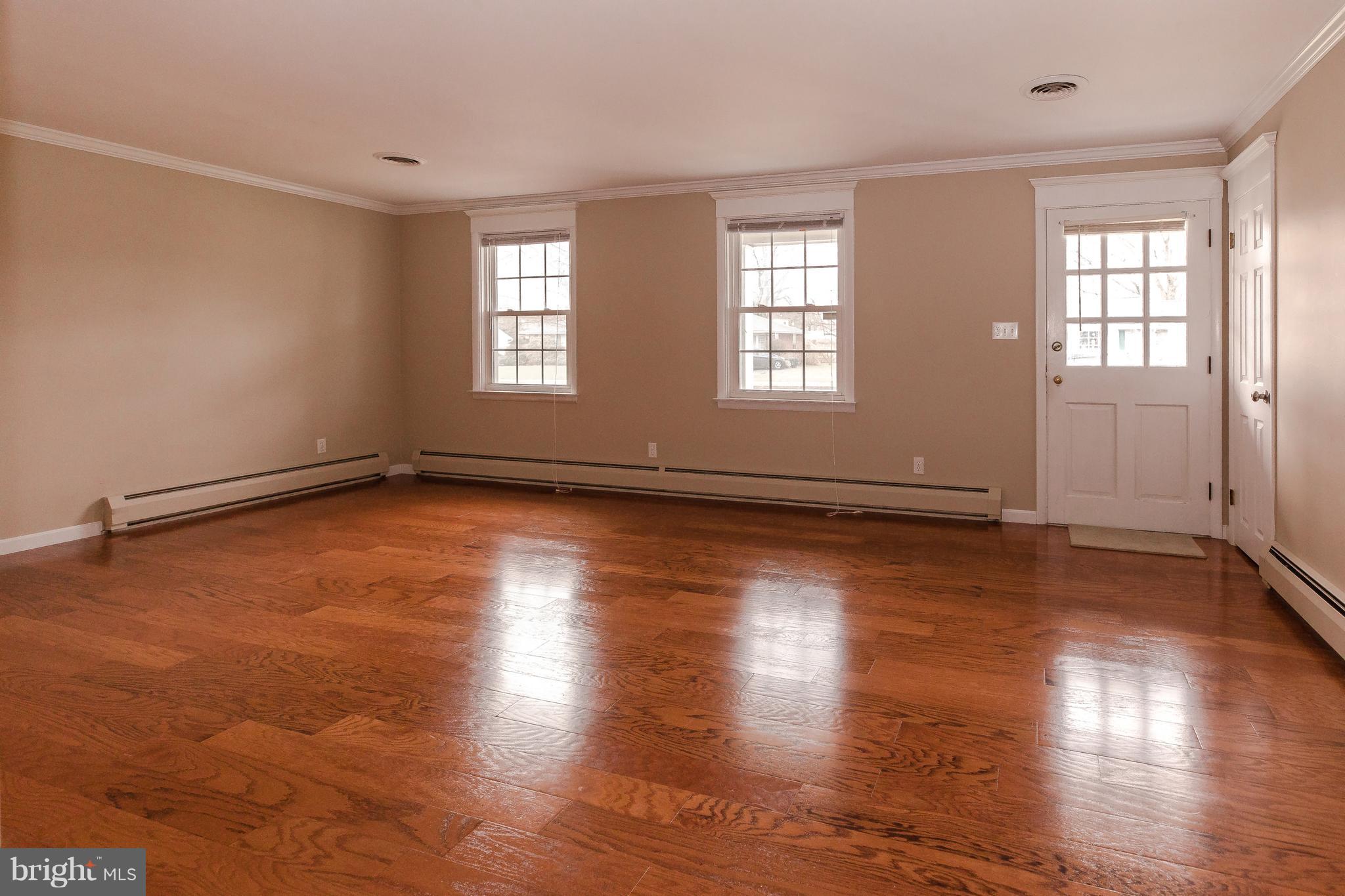 637 South Spruce Street Lititz, PA 17543 - Photo 4 of 41 Gallery Image 4