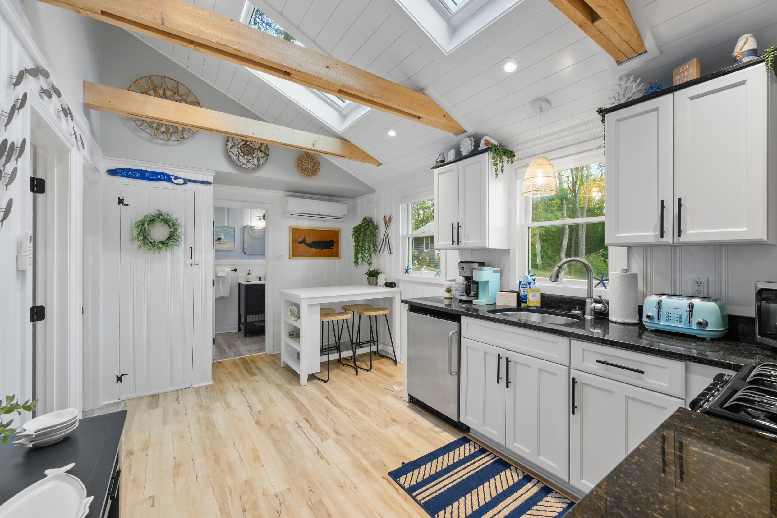 82 Shore Road, Unit 8 Truro, MA 02666 - Photo 9 of 40 11_dsc_8069