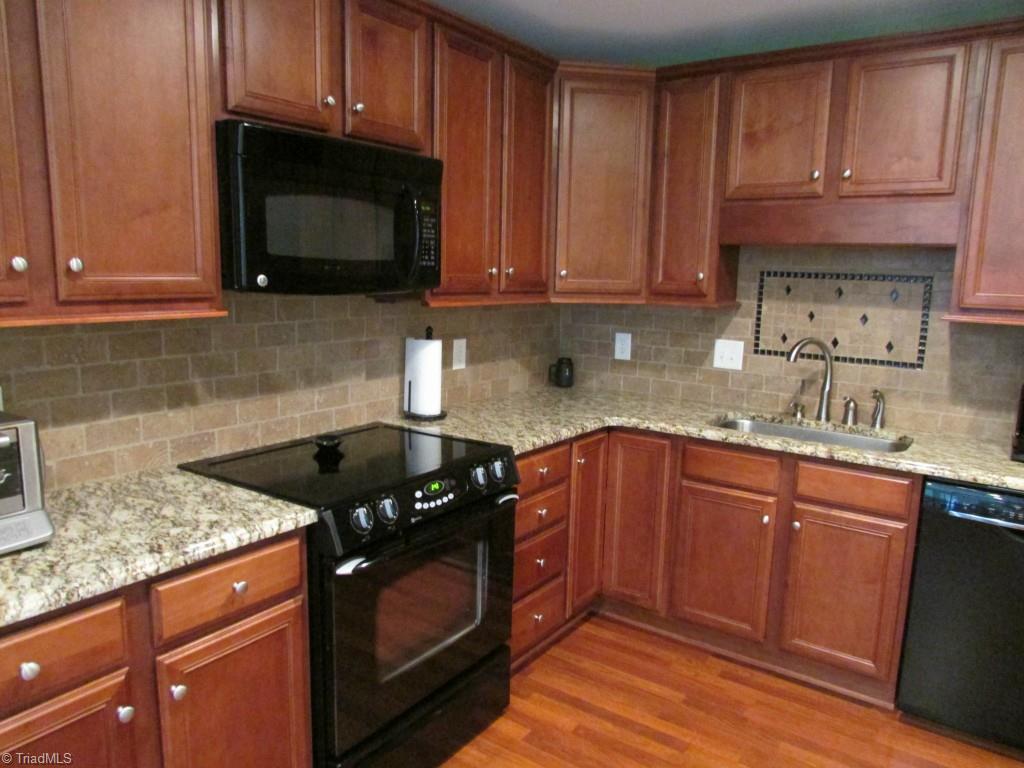 126 Brae Ridge Lane King, NC 27021 - Photo 10 of 30 Gallery Image 10