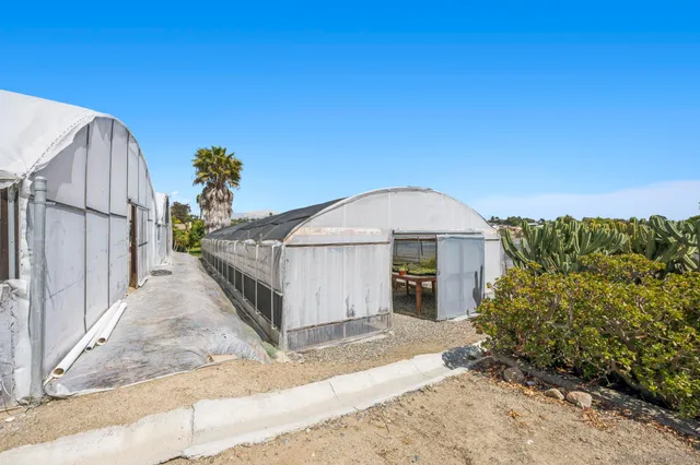 $549,000 | 1047 Buena Vista Drive, Vista, CA 92081