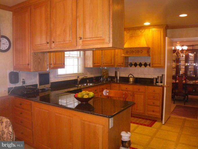 25 Sheraton Road Randallstown, MD 21133 - Photo 3 of 30 Kitchen