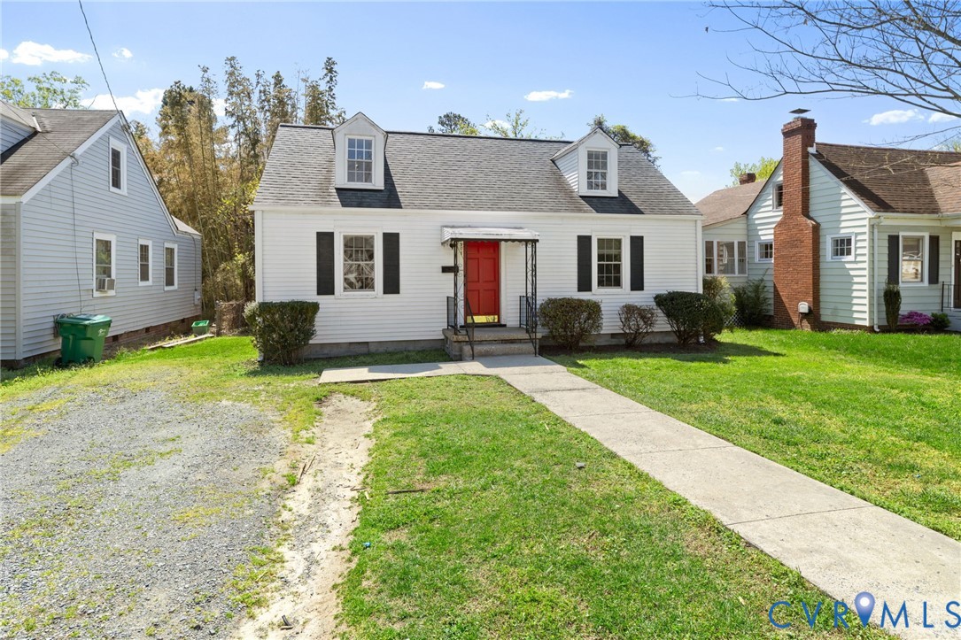 2307 Maplewood Road Henrico, VA 23228 - Photo 2 of 22