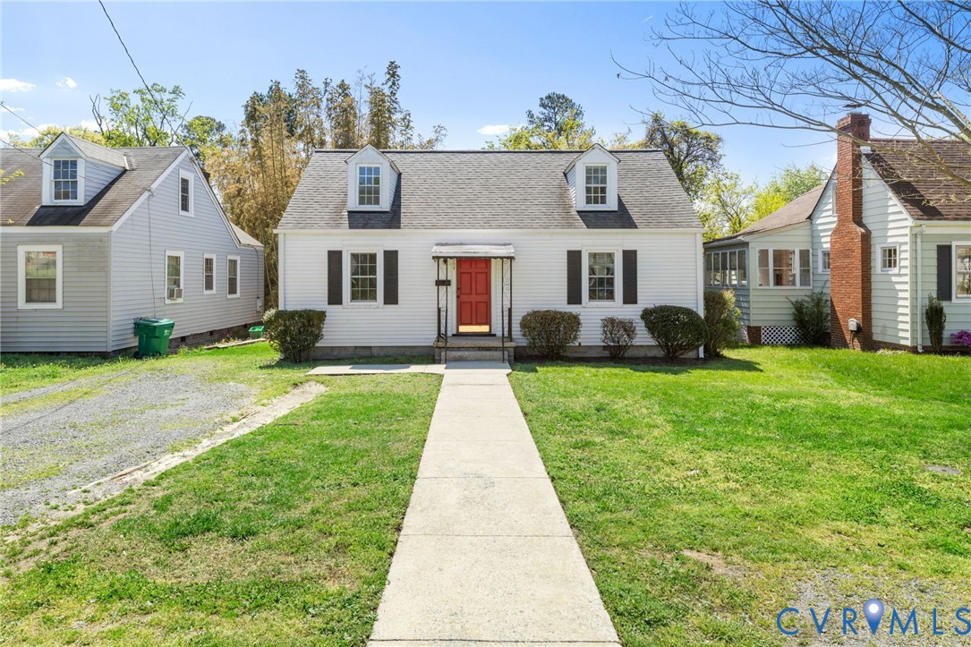 2307 Maplewood Road Henrico, VA 23228 - Photo 3 of 22