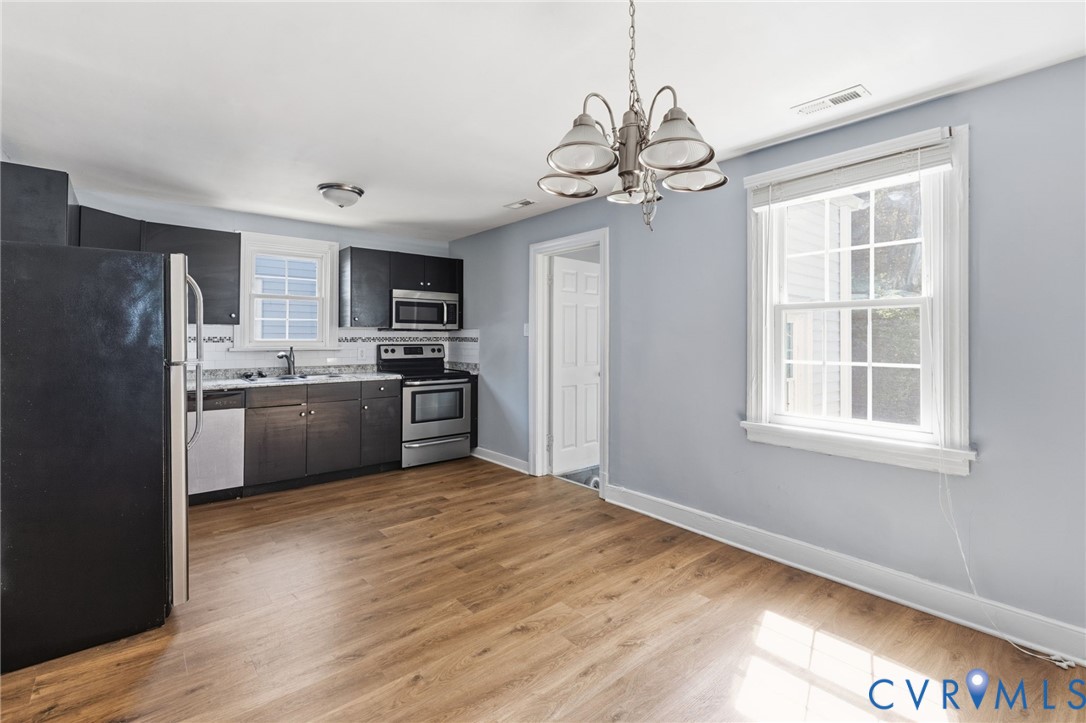 2307 Maplewood Road Henrico, VA 23228 - Photo 7 of 22