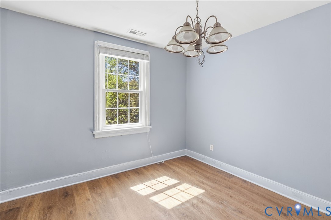 2307 Maplewood Road Henrico, VA 23228 - Photo 8 of 22