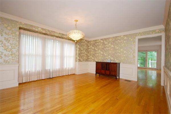 31 Summit Road Lexington, MA 02421 - Photo 3 of 22