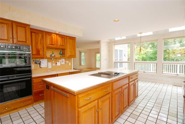 31 Summit Road Lexington, MA 02421 - Photo 6 of 22