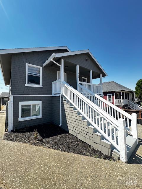219 Florida Street Vallejo, CA 94590 - Photo 1 of 58 219 Florida St Vallejo Ca. 94590 Victorian Duplex with Detached ADU