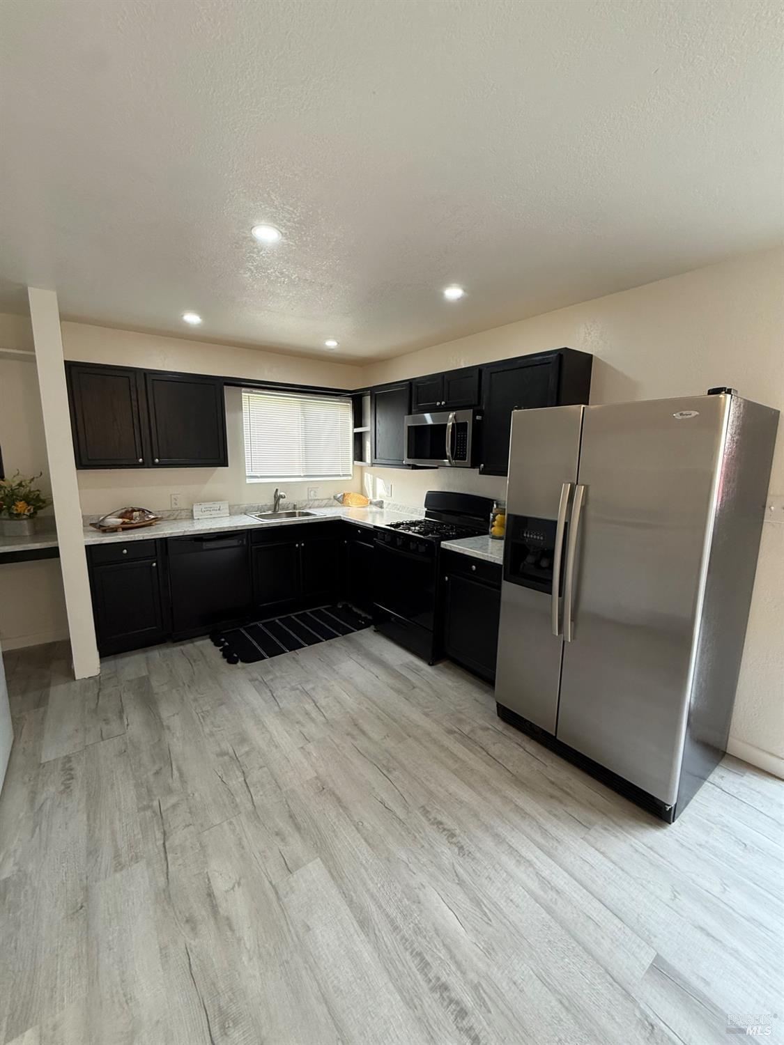 219 Florida Street Vallejo, CA 94590 - Photo 7 of 58 Updated kitchen
