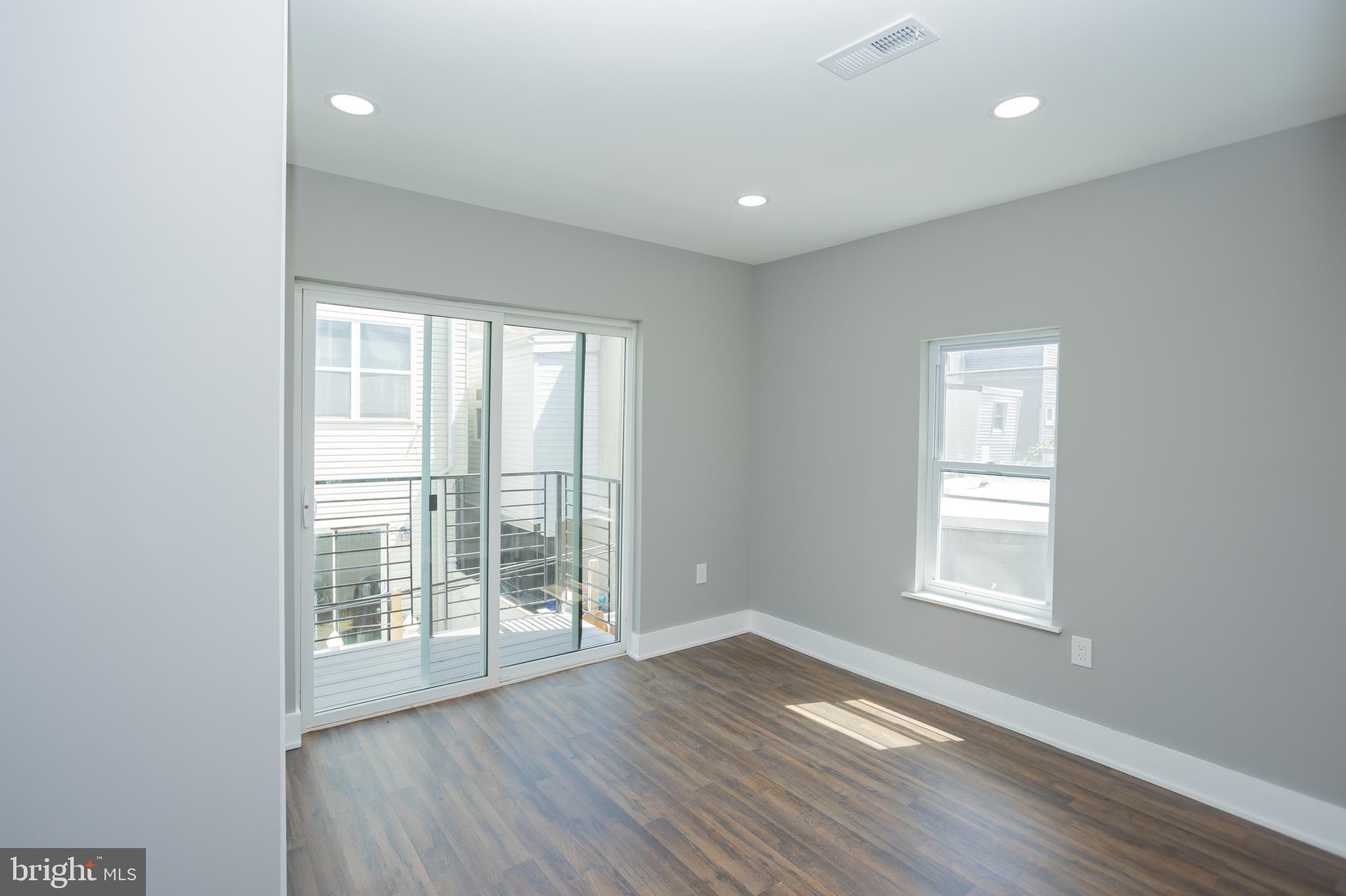 429 Tasker Street Philadelphia, PA 19148 - Photo 41 of 44 Bedroom