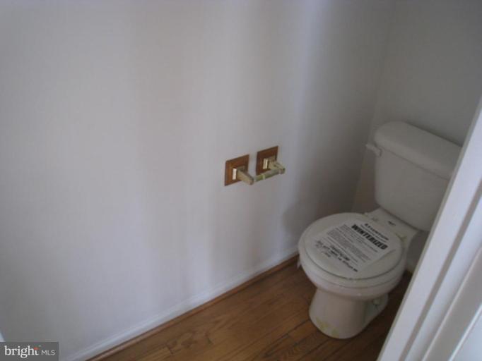 20411 Boulder Ridge Terrace Gaithersburg, MD 20882 - Photo 6 of 22 Half Bath 1
