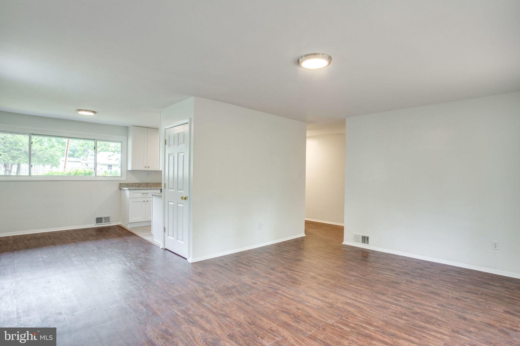 4431 Roundhill Road Alexandria, VA 22310 - Photo 12 of 29 Gallery Image 12