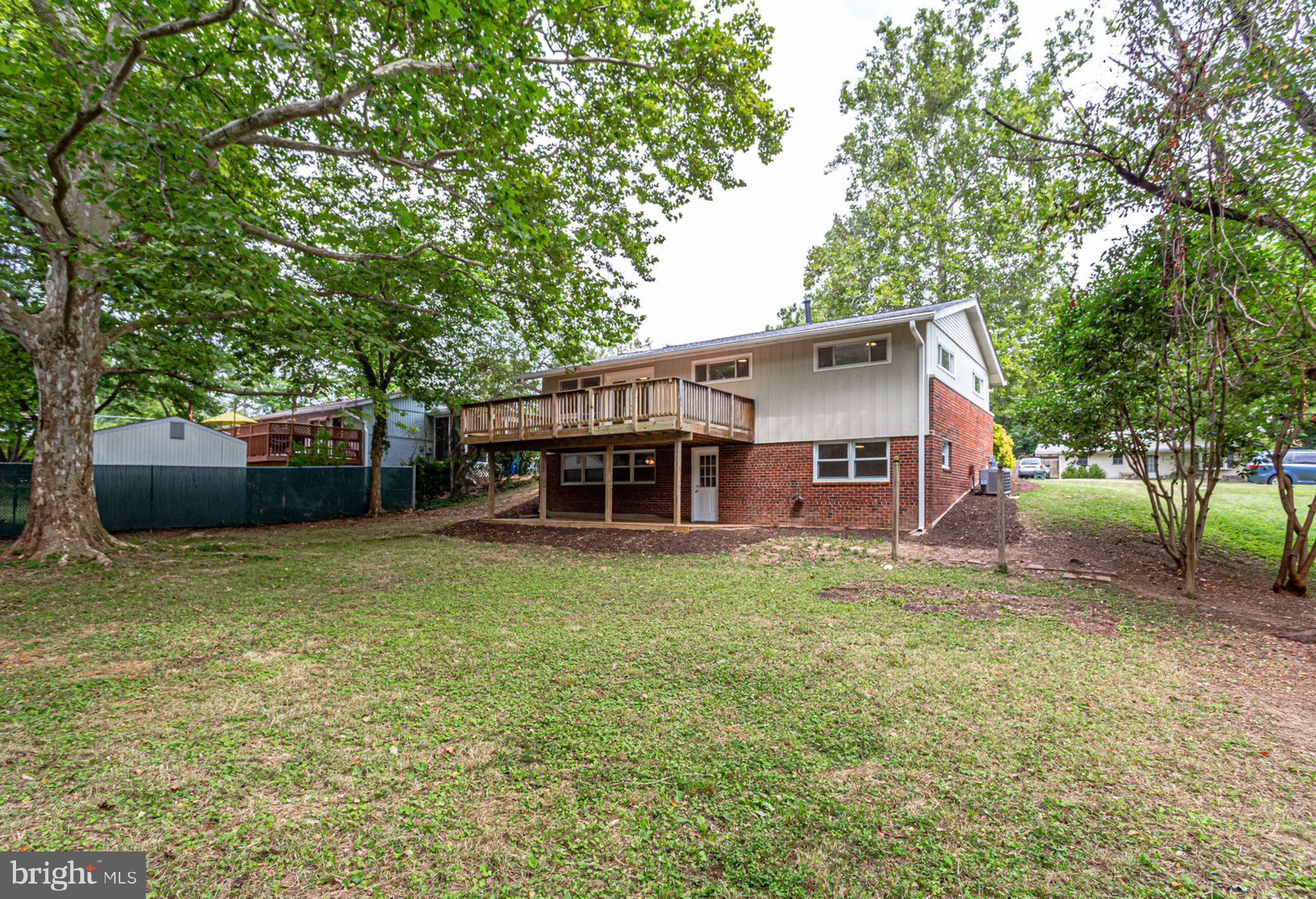 4431 Roundhill Road Alexandria, VA 22310 - Photo 21 of 29 Gallery Image 21