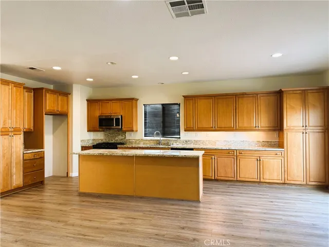 $3,500 | 27524 Autumn Circle, Moreno Valley, CA 92555