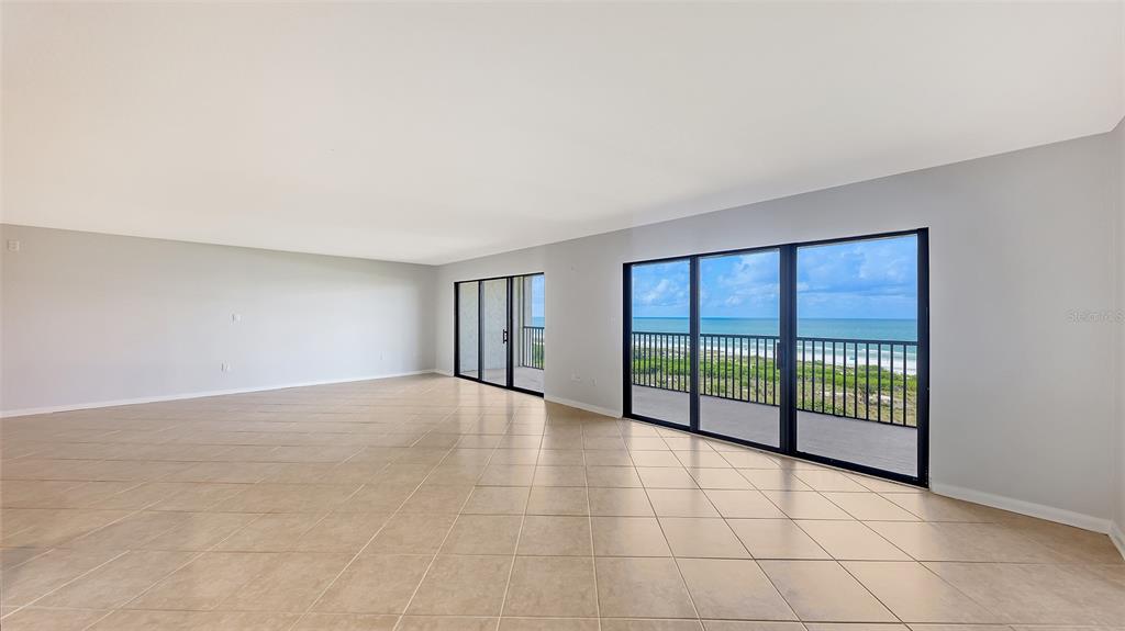420 Beach Road, Unit 706 Sarasota, FL 34242 - Photo 5 of 33 Gallery Image 5