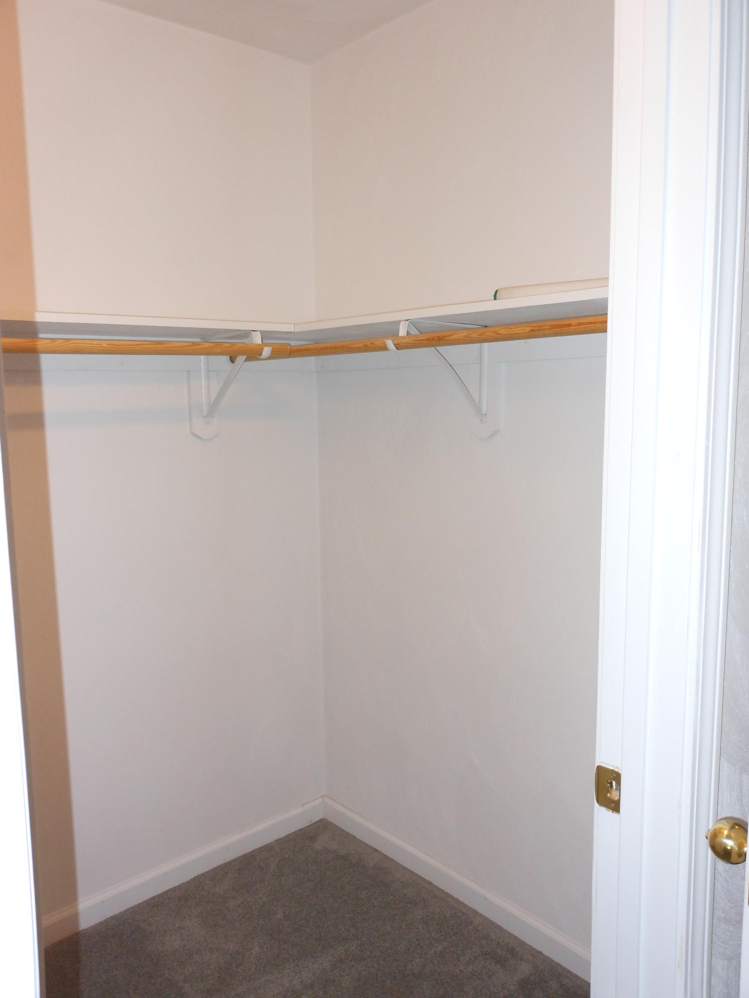 1027 Ray Road Southeast Roanoke, VA 24014 - Photo 15 of 20 Walk-in Closet