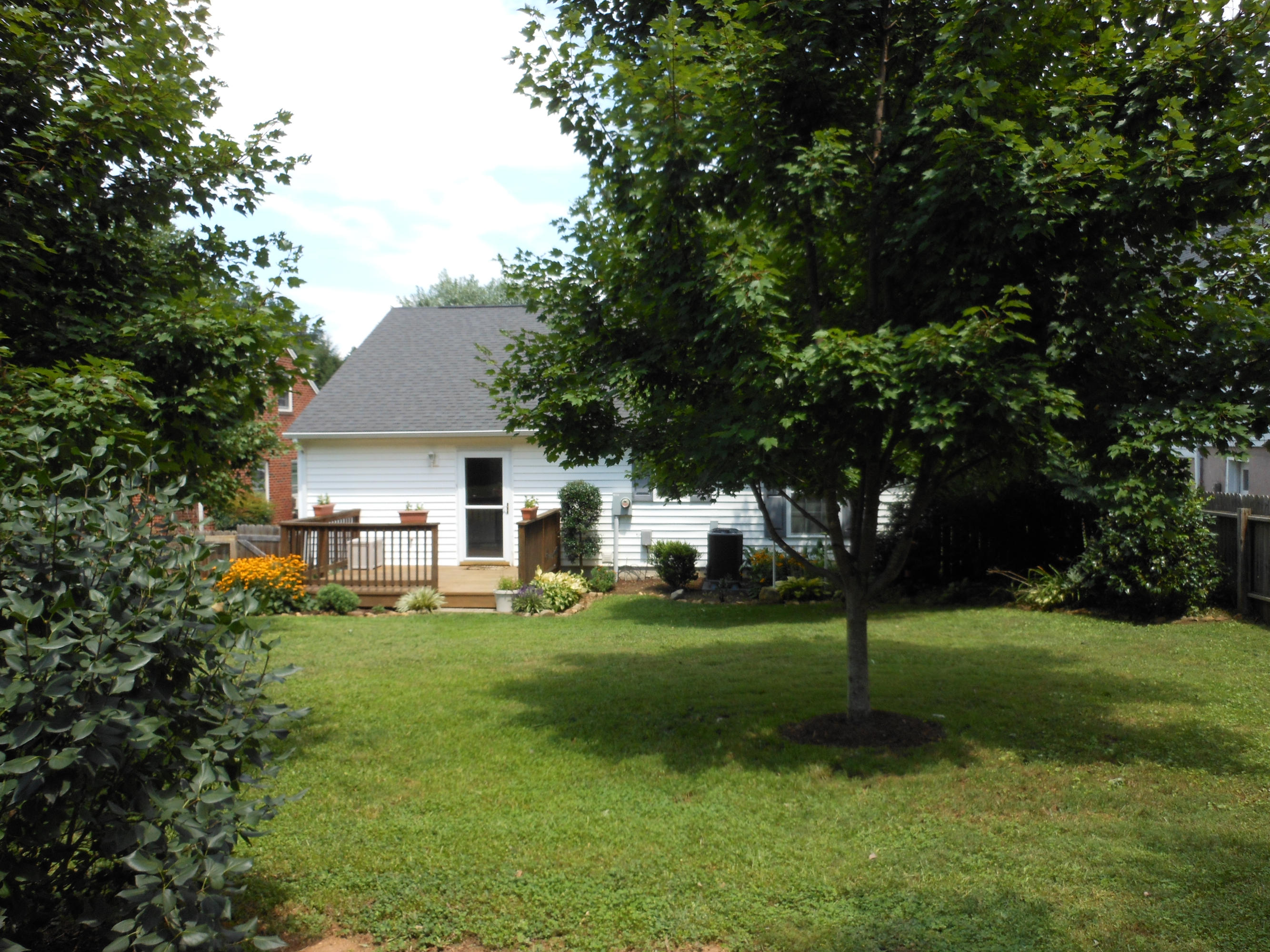 1027 Ray Road Southeast Roanoke, VA 24014 - Photo 19 of 20 Back of House