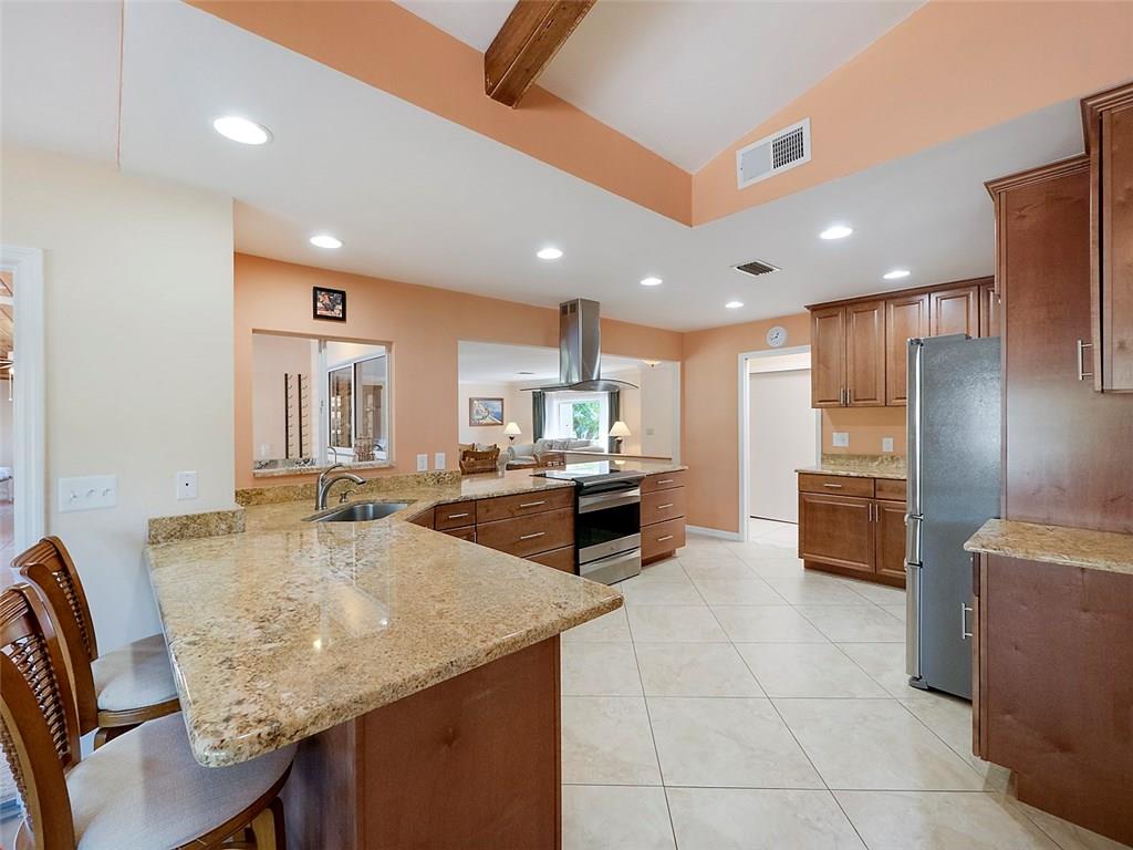 711 Tides Road Vero Beach, FL 32963 - Photo 11 of 36 Gallery Image 11