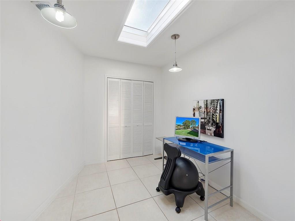 711 Tides Road Vero Beach, FL 32963 - Photo 25 of 36 Gallery Image 25