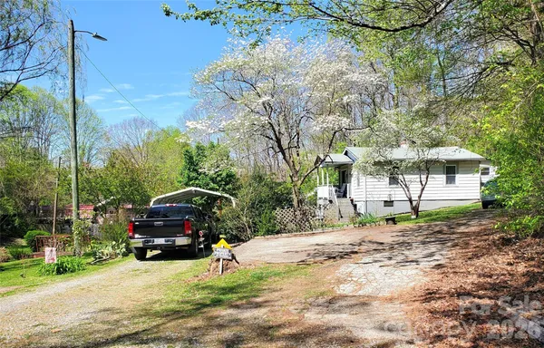 $325,000 | 20 Homewood Drive, Asheville, NC 28803