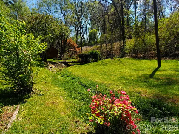 $325,000 | 20 Homewood Drive, Asheville, NC 28803