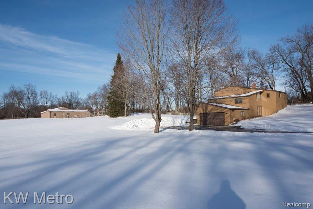 9220 Kier Road Holly, MI 48442 - Photo 5 of 35 _DSC3369.JPG