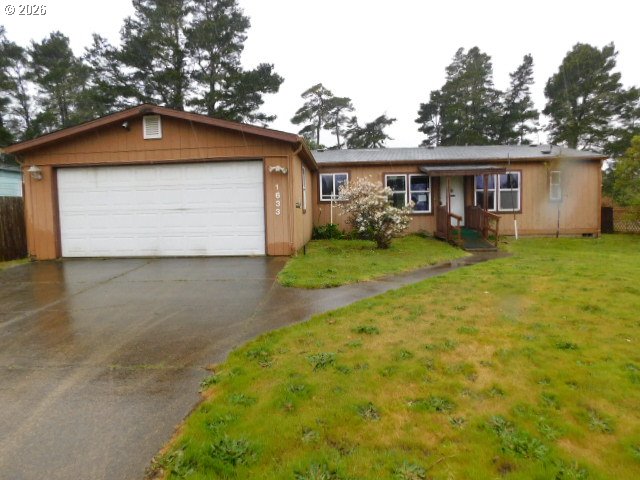 1633 Maple Street Florence, OR 97439 - Photo 1 of 14 Gallery Image 1