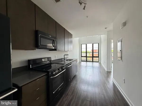$2,810 | 1250 9th Street Northwest, Unit 504, Washington, DC 20001