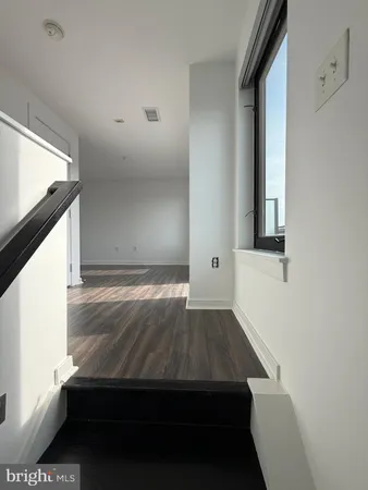 $2,810 | 1250 9th Street Northwest, Unit 504, Washington, DC 20001