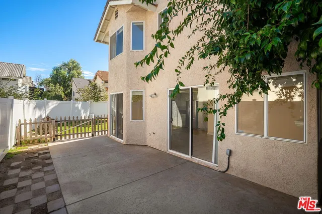 $749,000 | 19915 Towhee Court, Unit 39, Canyon Country, CA 91351