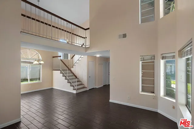 $749,000 | 19915 Towhee Court, Unit 39, Canyon Country, CA 91351