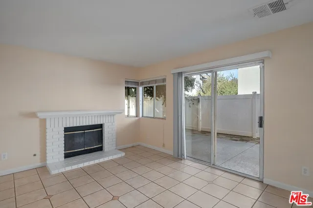 $749,000 | 19915 Towhee Court, Unit 39, Canyon Country, CA 91351