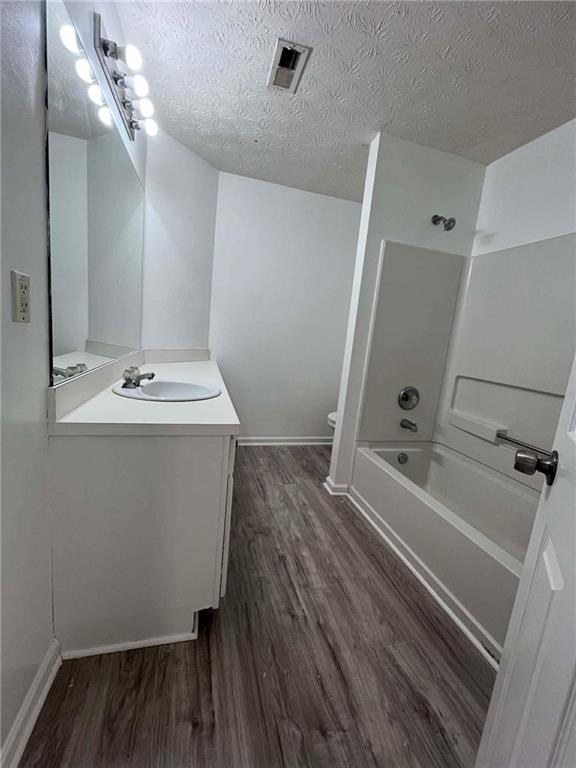 2400 Miller Oaks Circle Decatur, GA 30035 - Photo 19 of 22